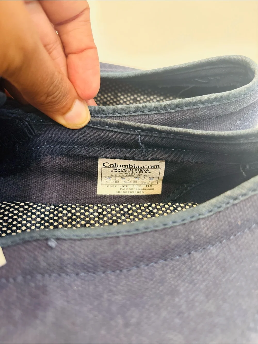 Columbia Men's Slip-On Loafers in Navy Blue size 11